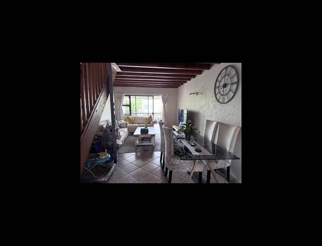 3 BEDROOM APARTMENT FOR SALE IN SUNNINGHILL